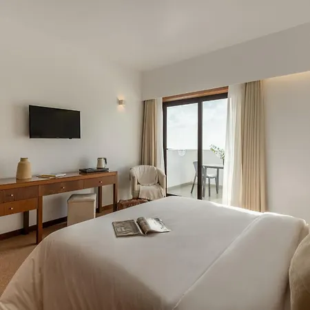 Sao Felix Hillside & Nature