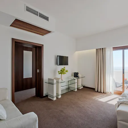 Sao Felix Hillside & Nature Hotell 4*