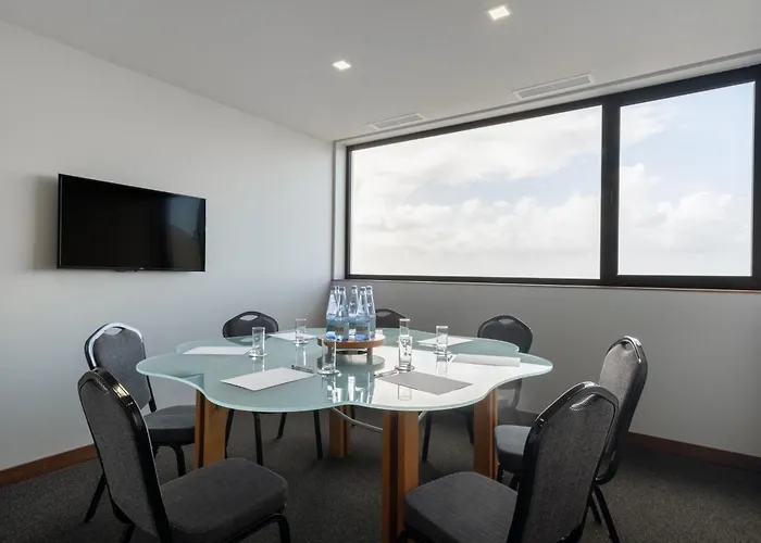 사오 펠릭스 힐사이드 앤 네이처 4*