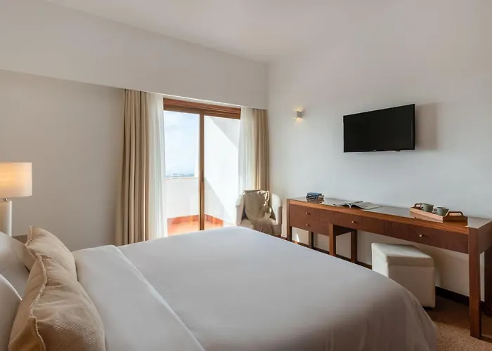 사오 펠릭스 힐사이드 앤 네이처